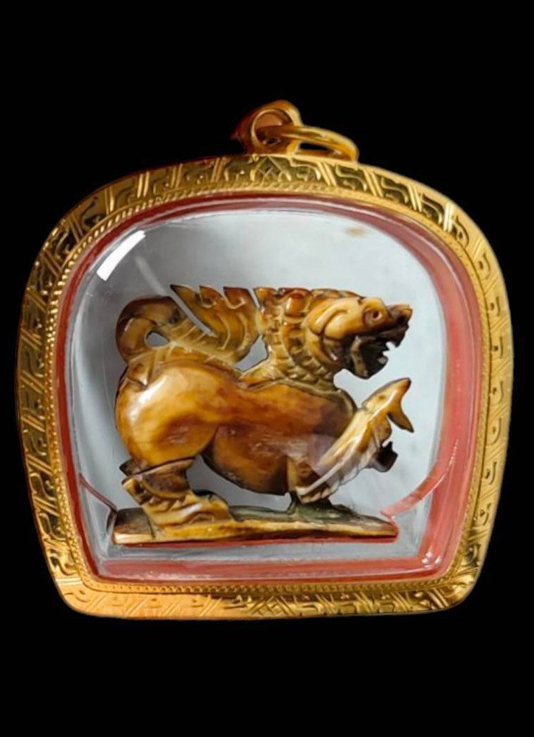 304767 สิงห์งาแกะทรงเครื่อง หลวงพ่อหอม เนื้องาแกะ พุทธศักราช2490-2520 วัดชากหมาก จ.ระยอง