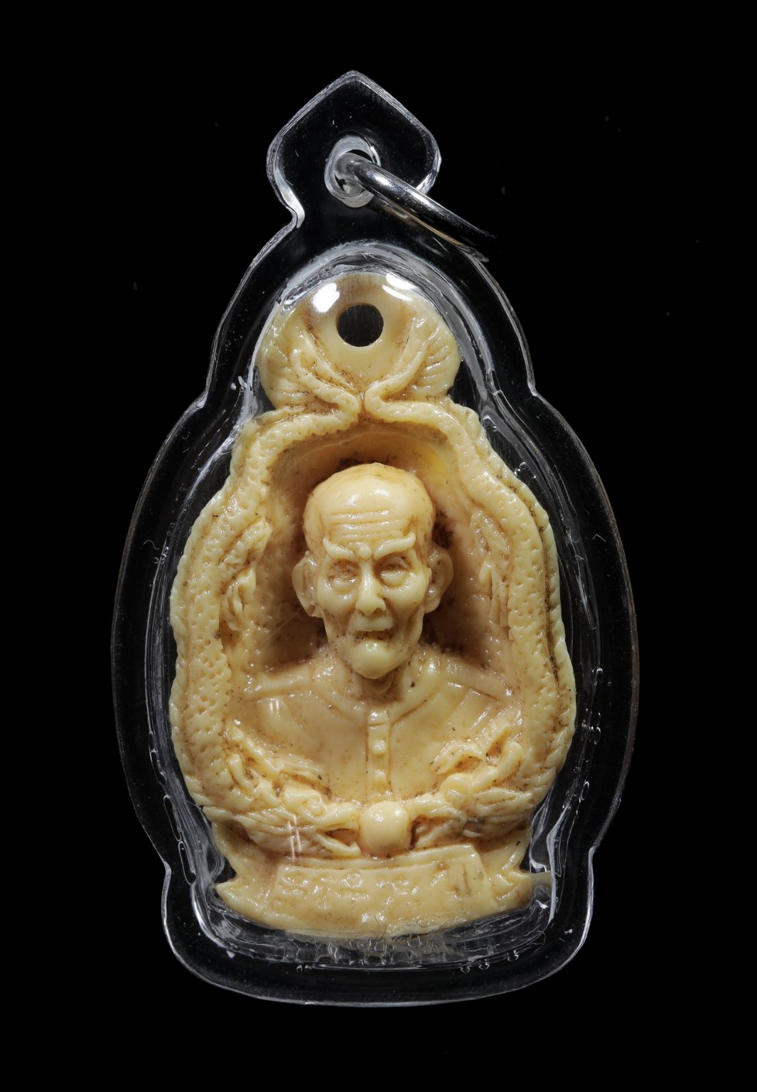  296457 รูปเหมือน ท่านอาจารย์ โง้วกิมโคย (เซียนแปะโรงสี)  หลังยันต์ฟ้าประทานพร  เนื้อเรซิ่น ปี2523 จ.ปทุมธานี 