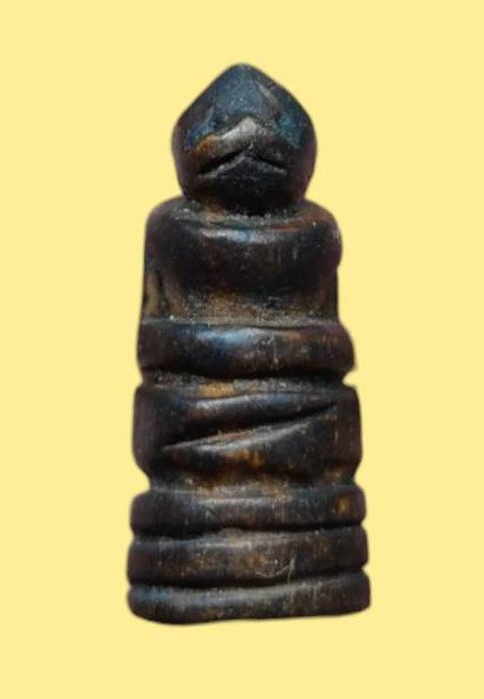 305019 องคตลิงแกะ หลวงพ่อดิ่ง เนื้อไม้แกะ พุทธศักราช2480-2495 วัดบางวัว จ.ฉะเชิงเทรา