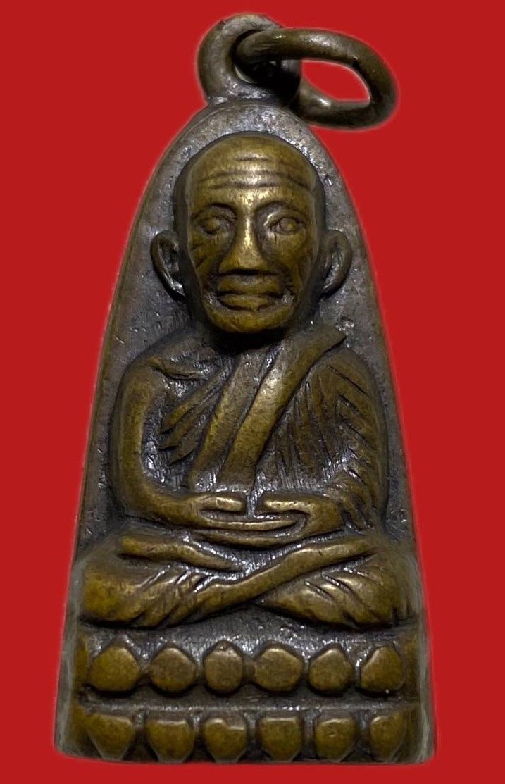 305485 หลวงปู่ทวด วัดช้างให้  เตารีดหลังหนังสือ พิมพ์มีหู ปี 2506  เนื้อทองเหลืองรมดำ จ.ปัตตานี