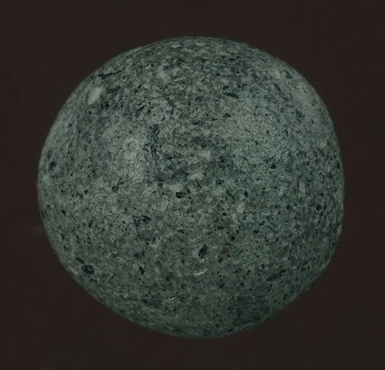  305587 ลูกอมหลวงพ่อพริ้ง  วัดบางประกอก  เนื้อผงปี 2490 กทม. 