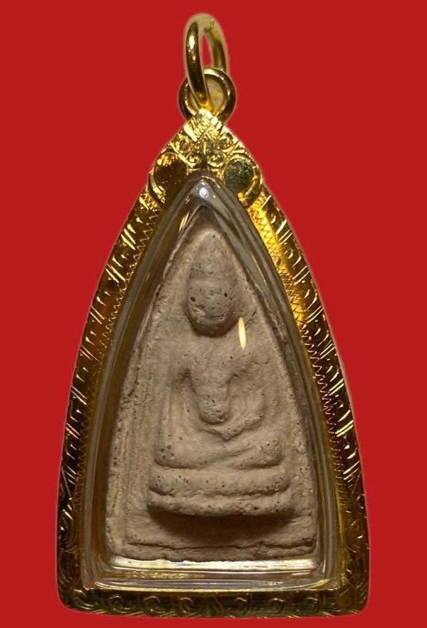 305606 คุณแม่บุญเรือน วัดอาวุธ พุทโธน้อย  รุ่นแรก พิมพ์เล็ก  ขอบกระจก ปี2494  เนื้อดิน กทม.