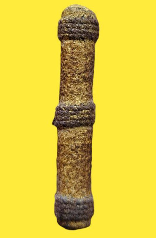 302428 ตะกรุดหนังหน้าผากเสือ หลวงพ่อจง พุทธศักราช 2490-2500 วัดหน้าต่างนอก พระนครศรีอยุธยา