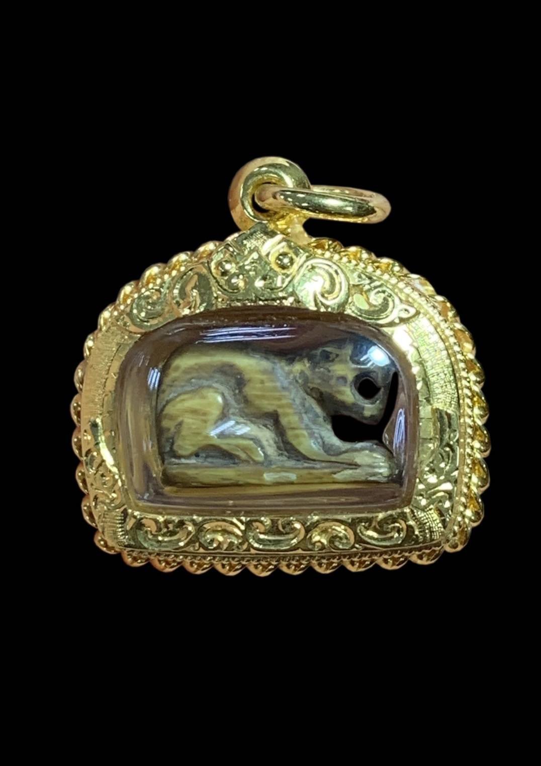  (296129) ล็อกเก็ต เซียนแปะโรงสี  รุ่นแรก พิมพ์กลาง  ฉากฟ้า หน้าหนุ่ม ปี 2519 จ.ปทุมธานี