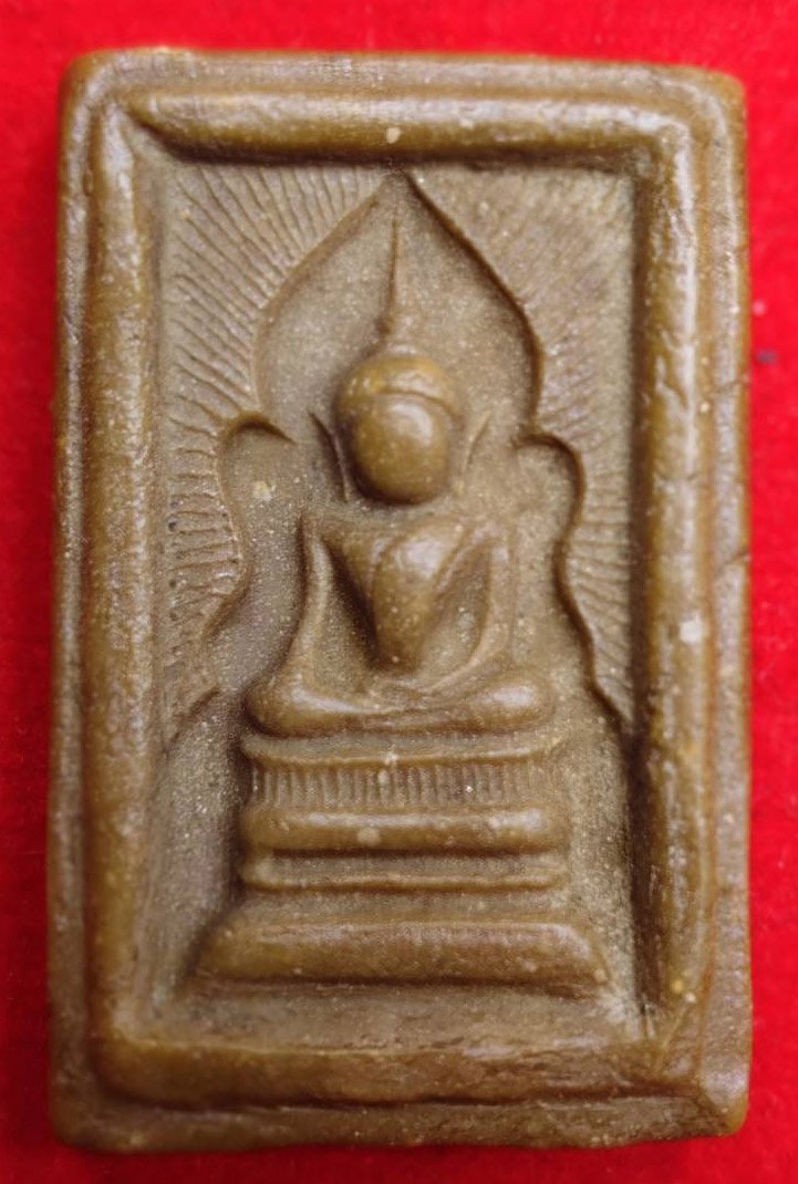 305774 พระสมเด็จแหวกม่าน  อกใหญ่ปางมารวิชัย  พุทธศักราช 2513-2515  เนื้อสมเด็จพุทธกวัก  ลพ.กวย วัดโฆสิตาราม จ.ชัยนาท 