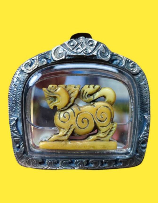 302441 สิงห์งาแกะหลวงพ่อเดิม พิมพ์สามขวัญเนื้องาแกะ พุทธศักราช 2470-2494 วัดหนองโพ จังหวัดนครสวรรค์