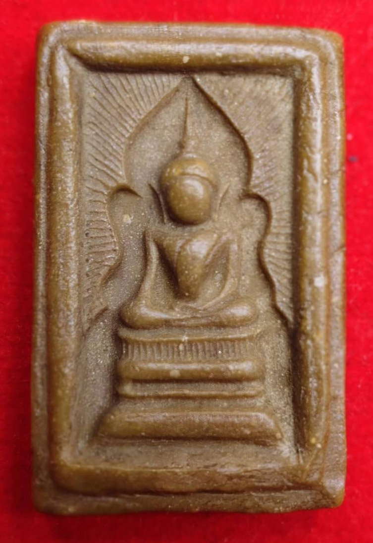  306139 พระสมเด็จแหวกม่าน  อกใหญ่ปางมารวิชัย  พุทธศักราช 2513-2515  เนื้อสมเด็จพุทธกวัก จ.ชัยนาท หลวงพ่อกวย วัดโฆสิตาราม 