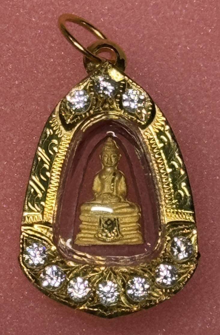 306142 หลวงพ่อโสธร วัดโสธรวราราม รุ่นอุดมโชคโภคทรัพย์ ปี2550 เนื้อทองคำ จังหวัดฉะเชิงเทรา