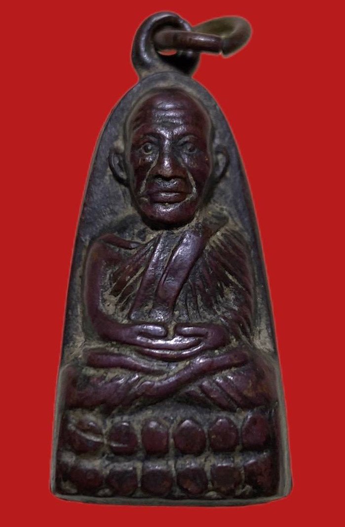 306368 หลวงปู่ทวด วัดช้างให้  เตารีดหลังหนังสือ  พิมพ์มีหู ปี2506  เนื้อทองเหลืองรมดำ  จ.ปัตตานี