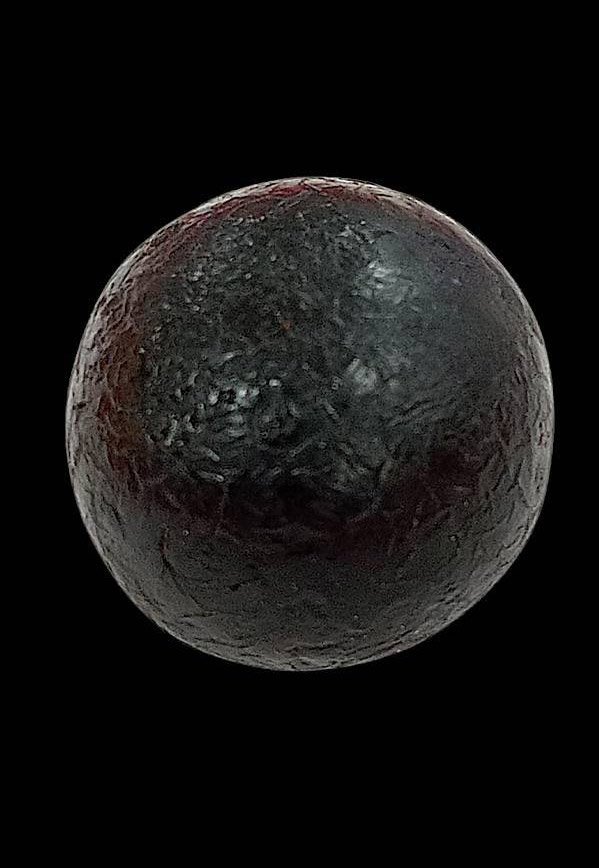 306983 ลูกอมหนังหน้าผากเสือ หลวงพ่อทองสุข  วัดโตนดหลวง  ประมาณปี 2485-2500 เนื้อคลั่ง จ.เพชรบุรี