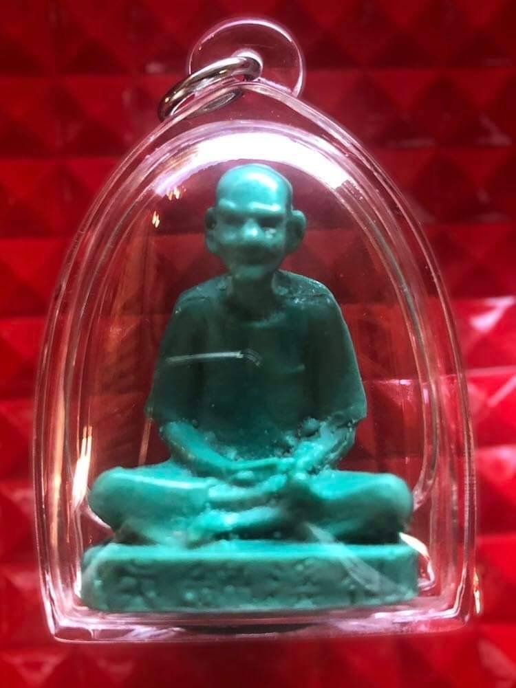 299078 รูปหล่อเรซิ่น ปี2522  สีเขียวหยก อาแปะโรงสี  จ.ปทุมธานี 