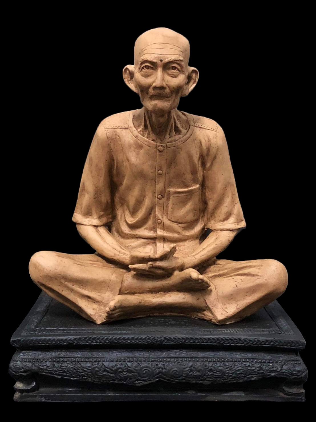 299981 รูปหล่อ รุ่น2 เนื้อเรซิ่น  ฐานดำ เซียนแปะโรงสี  ปี 2523 วัดศาลเจ้า  จ.ปทุมธานี 