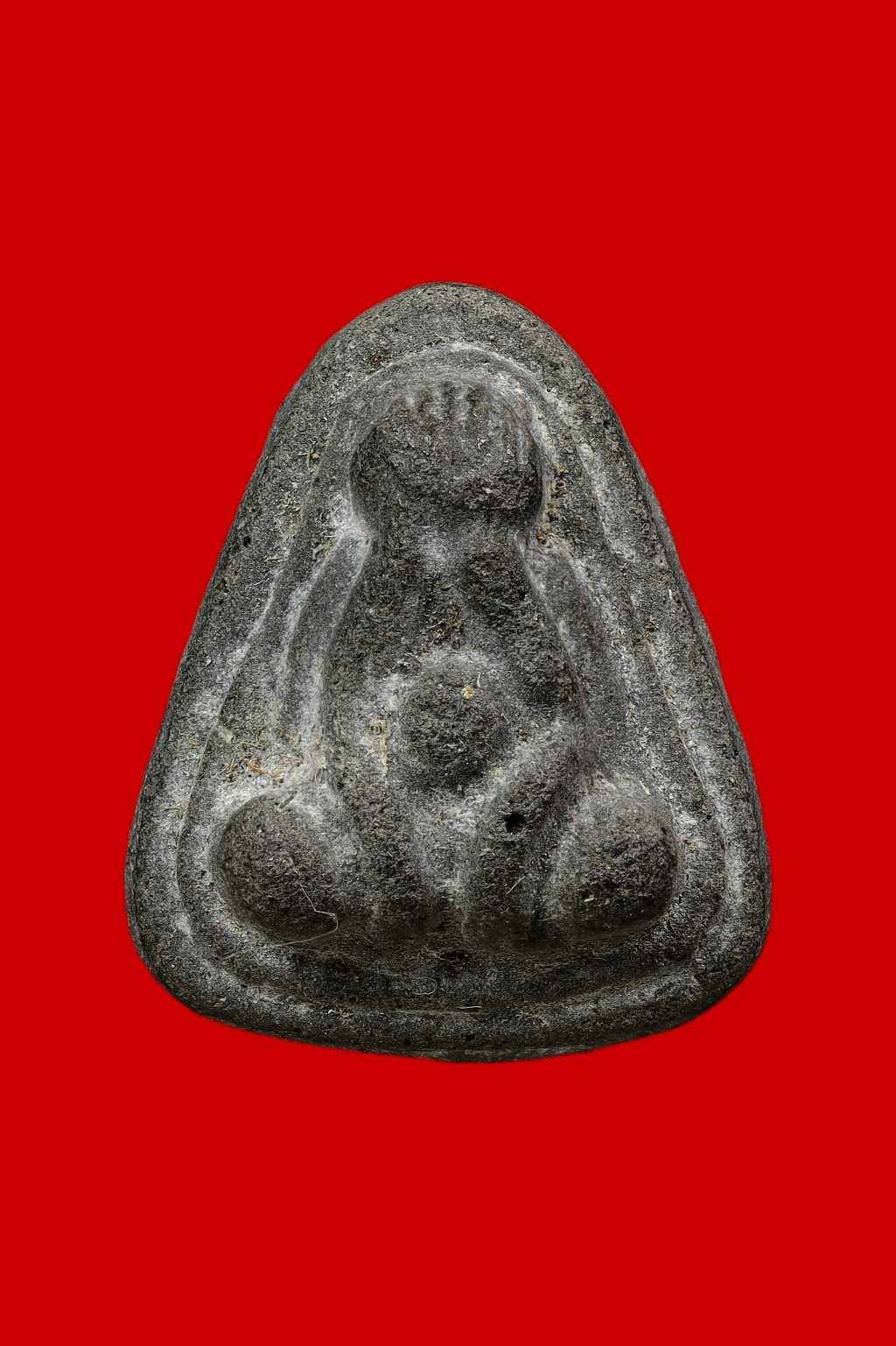 300423 พระปิดตาเจ้าคุณศรี  (สนธิ์) พ.ศ.2485  เนื้อผงพุทธคุณ   วัดสุทัศน์ฯ จ.กรุงเทพ