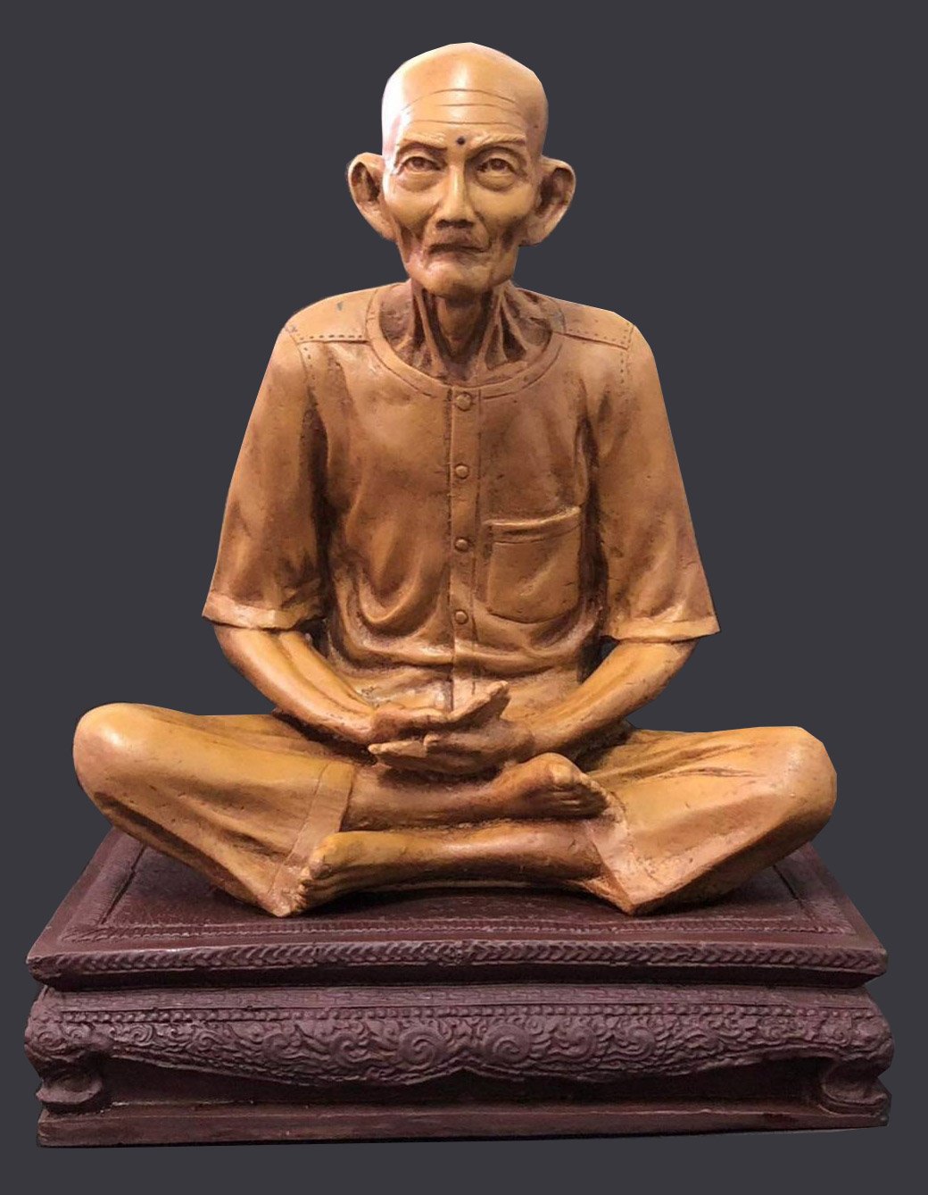 300832 รูปหล่อบูชา รุ่น2  เนื้อเรซิ่น ฐานแดง  เซียนแปะโรงสี   ปี2523 วัดศาลเจ้า  จ.ปทุมธานี 