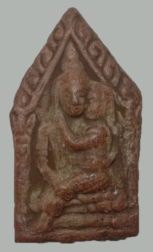  301136 พระขุนแผนอุ้มนาง เนื้อดินปราสาทขอม รุ่น1 ล.ป.สรวง วัดละลม จ.ศรีษะเกตุ