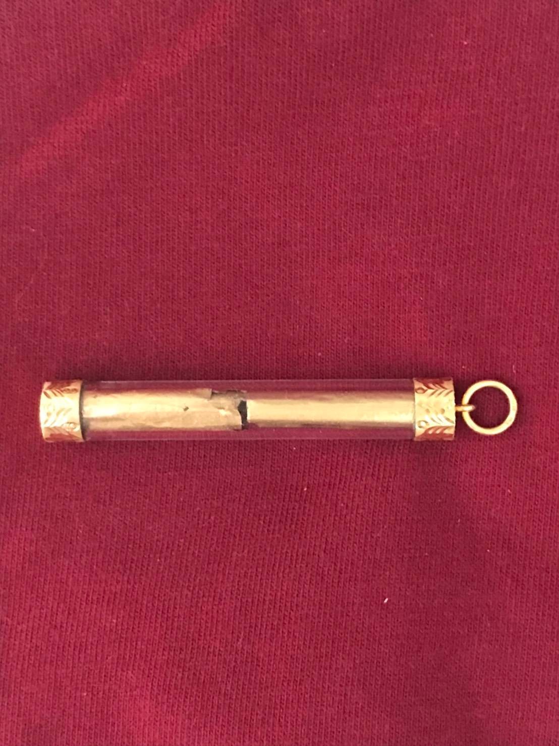 296939 ตะกรุดสาริกา  หลวงพ่อคูณ วัดบ้านไร่  เนื้อทองคำ ขนาด 1 นิ้ว  พ. ศ. 2536 จ.นครราชสีมา 