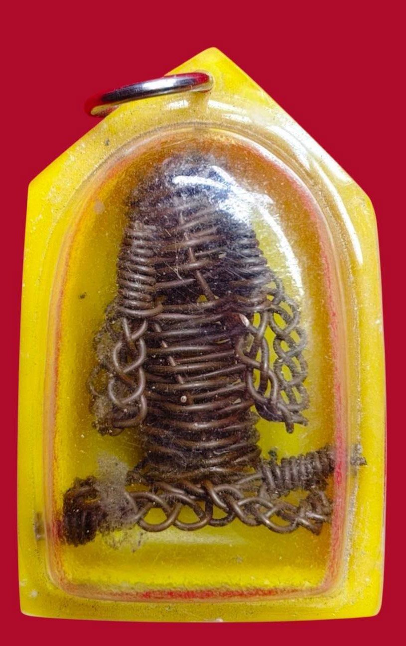 308190 หุ่นพยนต์ ลวดอาคม  เนื้อโลหะ หลวงปู่ศุข  วัดปากคลองมะขามเฒ่า  พุทธศักราช 2460-2466 
