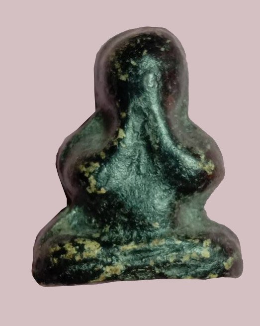 301937 พระปิดตาพิมพ์ชลูด หลวงพ่อทองสุข ปี2495-2515  เนื้อผงคลุกรัก วัดสะพานสูง จ.นนทบุรี