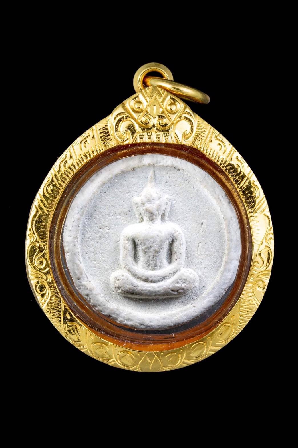 302978 พระผงจันทร์ลอย หลวงปู่โต๊ะ  วัดประดู่ฉิมพลี ปี 2518  เนื้อเกสรแช่น้ำมนต์  กทม.