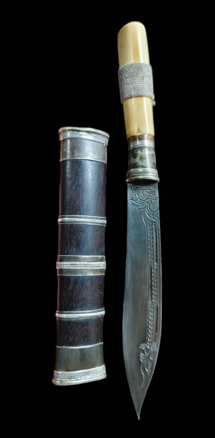 303008 มีดหมอหลวงพ่อเดิม พุทธศักราช 2470-2494 วัดหนองโพ จ.นครสวรรค์