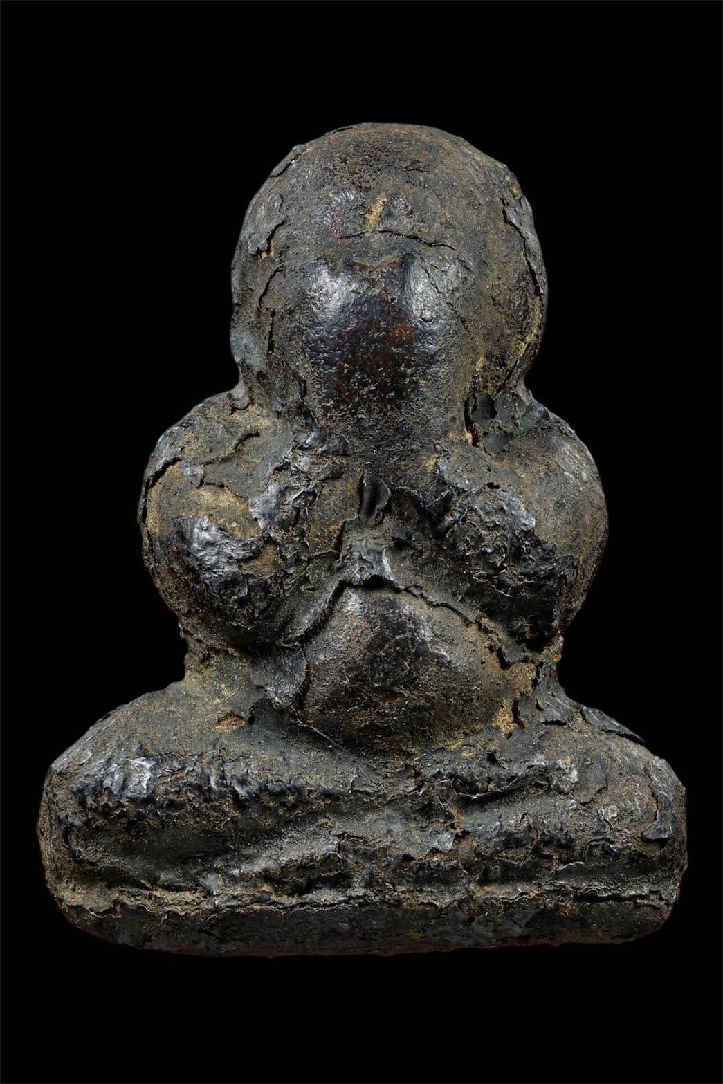 303055 พระปิดตาหลวงปู่เอี่ยม  วัดสะพานสูง จ.นนทบุรี  สร้างราวปี 2430-2439  เนื้อผงคลุกรัก ชุปรัก