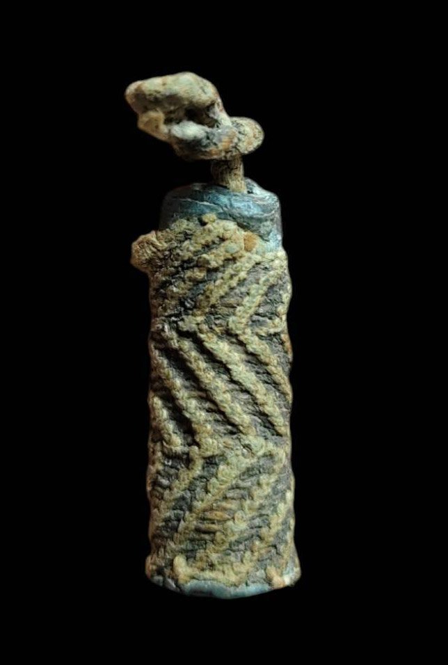 303105 ตะกรุดสาริกาหลวงปู่ศุข เนื้อชินตะกั่ว พุทธศักราช 2440-2460 วัดปากคลองมะขามเฒ่า จ.ชัยนาท