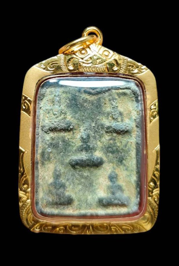 303122 พระพิมพ์พระเจ้าห้าพระองค์ หลวงพ่อเนียม เนื้อชิน พุทธศักราช 2433-2452 วัดน้อย จ.สุพรรณบุรี