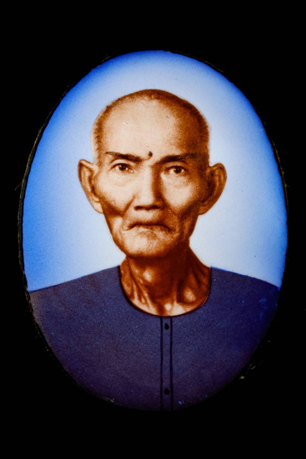 296471 กริ่งแก้วปฏิมากร หลวงพ่อเกษม เนื้อนวะ แต่งเก่า ปีพ.ศ 2514 จังหวัดลำปาง