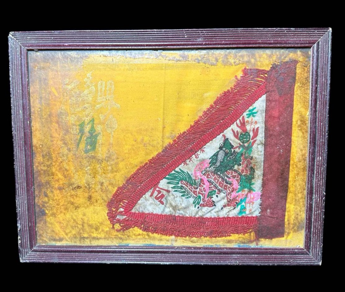 302292 ธงมังกรเรียกทรัพย์ดูดทรัพย์  เซียนแปะโรงสี จารมือหนึ่งกาทอง  ปี 2511-18 จังหวัดปทุมธานี