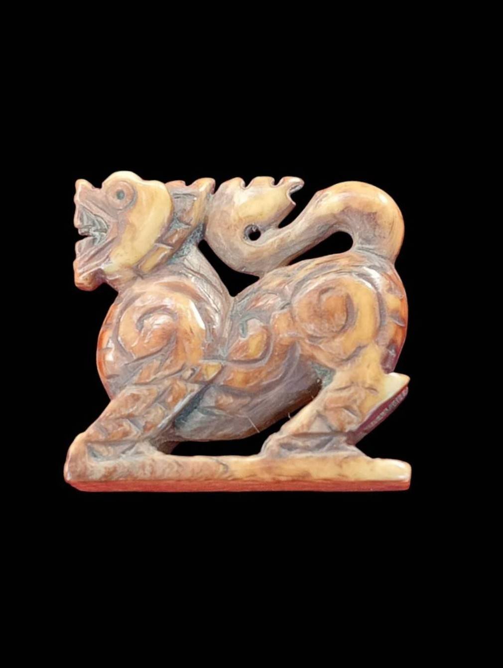 303284 สิงห์งาแกะ หลวงพ่อเดิม  วัดหนองโพ พิมพ์สามขวัญ  เนื้องาแกะ  สร้างปี 2470-2494  จ.นครสวรรค์ 