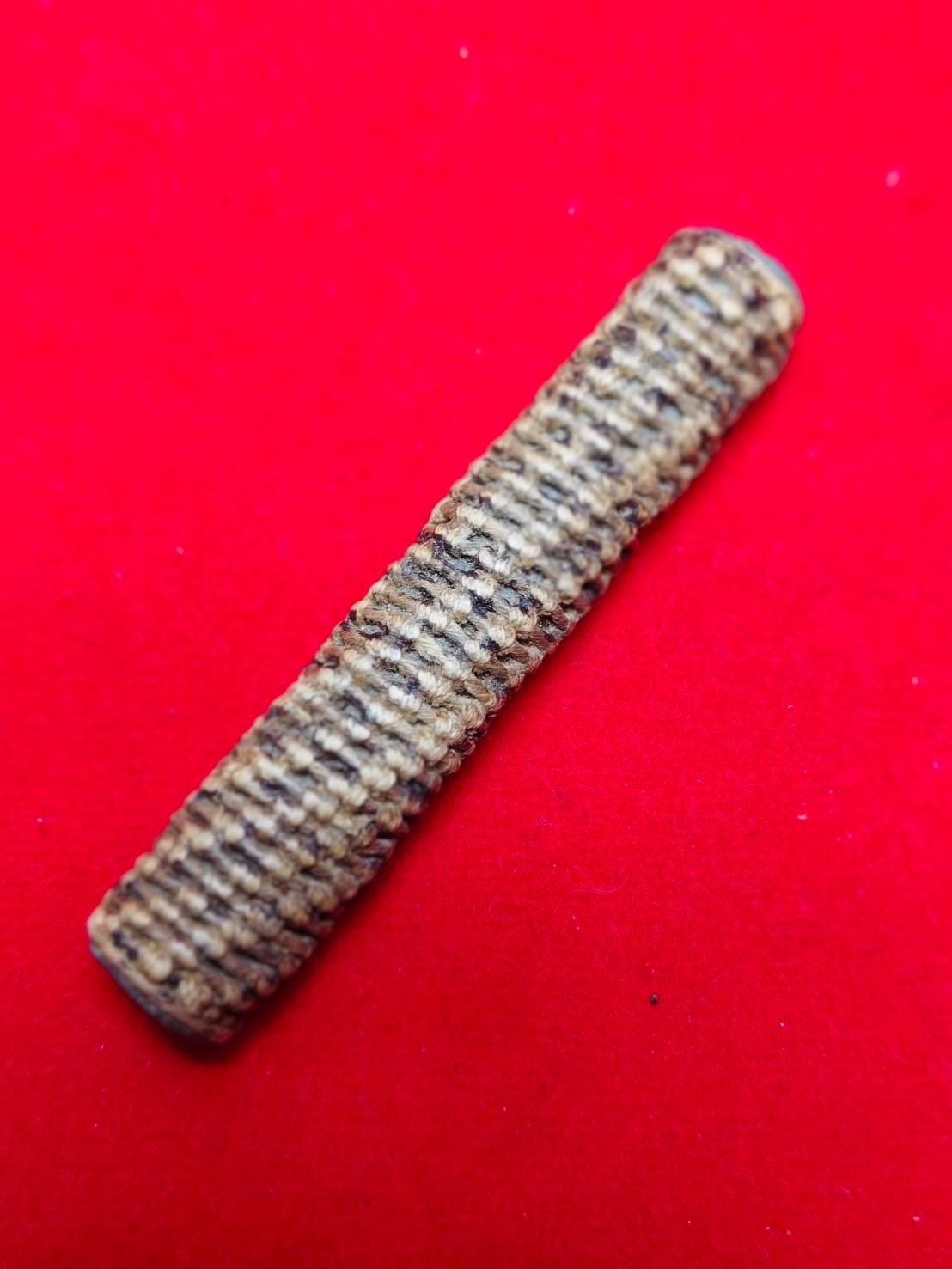 303334 ตะกรุดสาริกาจันทร์เพ็ญ  เนื้อตะกั่ว หลวงปู่ศุข  วัดปากคลองมะขามเฒ่า  สร้างปี 2440 ถึง 2460  จ.ชัยนาท 