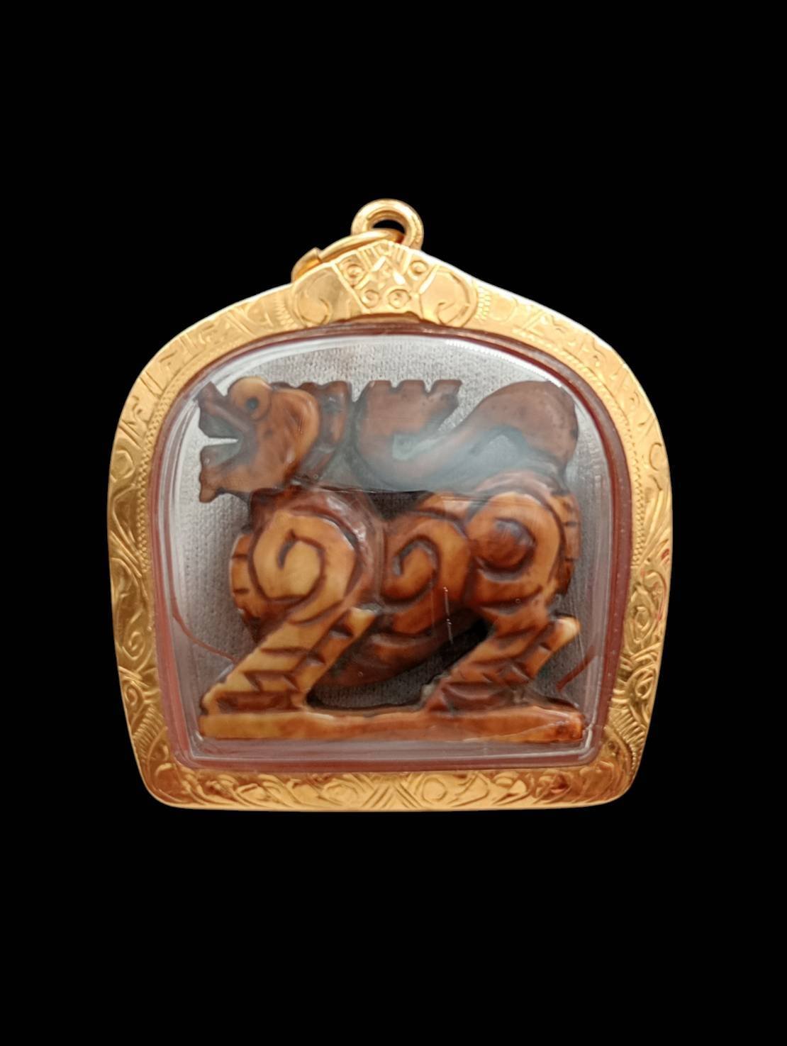 303378 สิงห์งาแกะ หลวงพ่อเดิม  วัดหนองโพ พิมพ์สามขวัญ  เนื้องาช้าง  สร้างปี 2470-2494   จ.นครสวรรค์ 