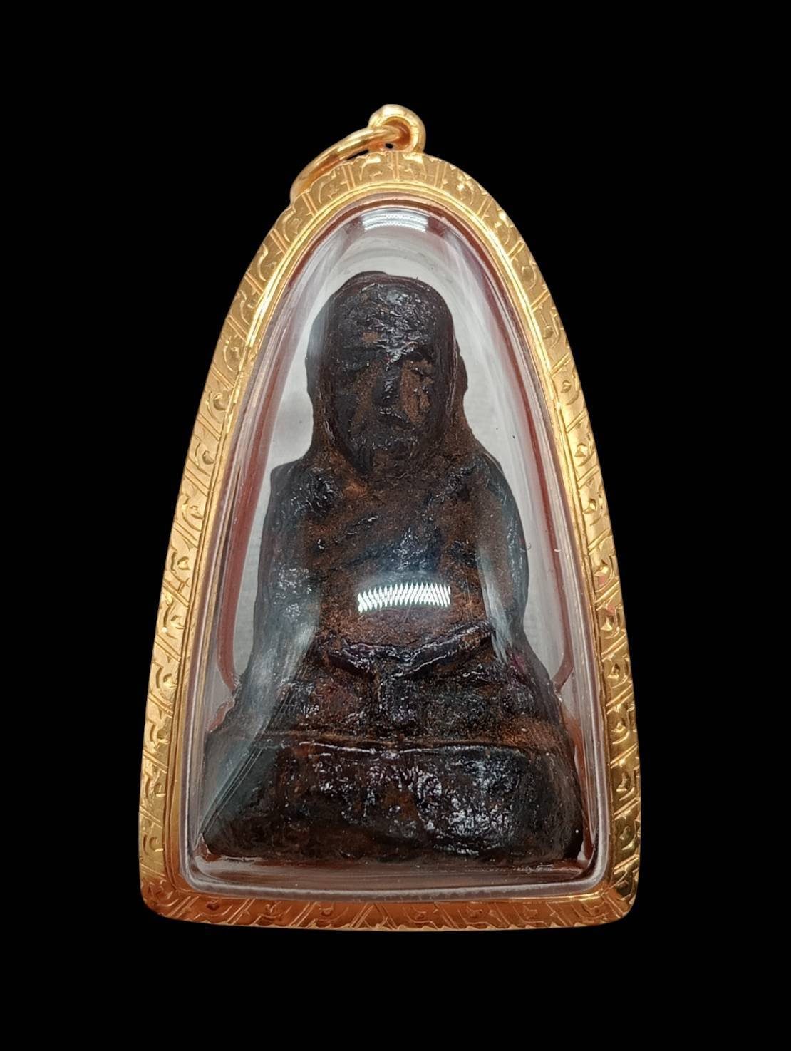 303389 พระรูปเหมือนลอยองค์  หลวงพ่อทองสุข  วัดโตนดหลวง เนื้อครั่ง  พุทธศักราช 2499  จ.เพชรบุรี 