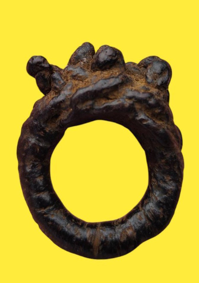 303405 แหวนพิรอดหลวงพ่อหรุ่น พุทธศักราช 2465-2469 วัดอัมพวัน กรุงเทพมหานคร