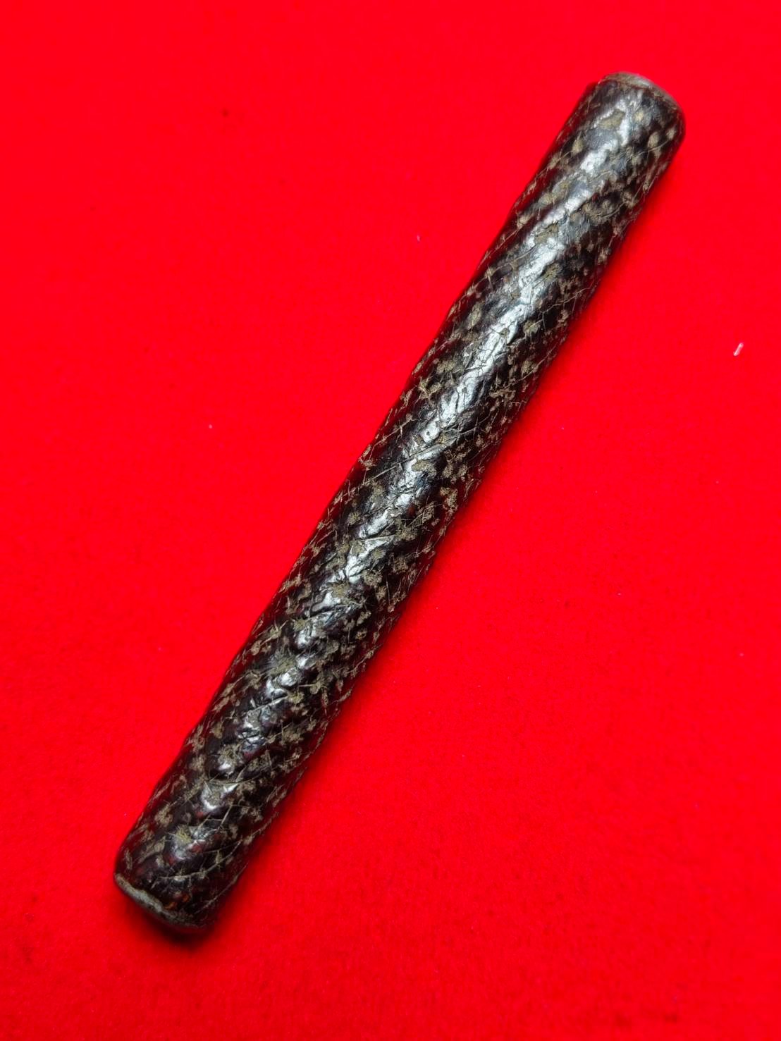 303439 ตะกรุดโทน เนื้อตะกั่ว  ลงรักถักเชือก หลวงปู่ศุข  วัดปากคลองมะขามเฒ่า  สร้างปี 2440 ถึง 2466 