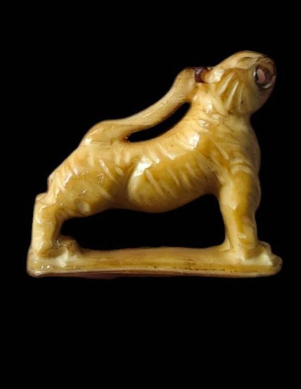 303481 เสือแกะหลวงปู่ยิ้ม เนื้องาแกะ พุทธศักราช2435-2453 วัดศรีอุปลาราม (วัดหนองบัว) จ.กาญจนบุรี