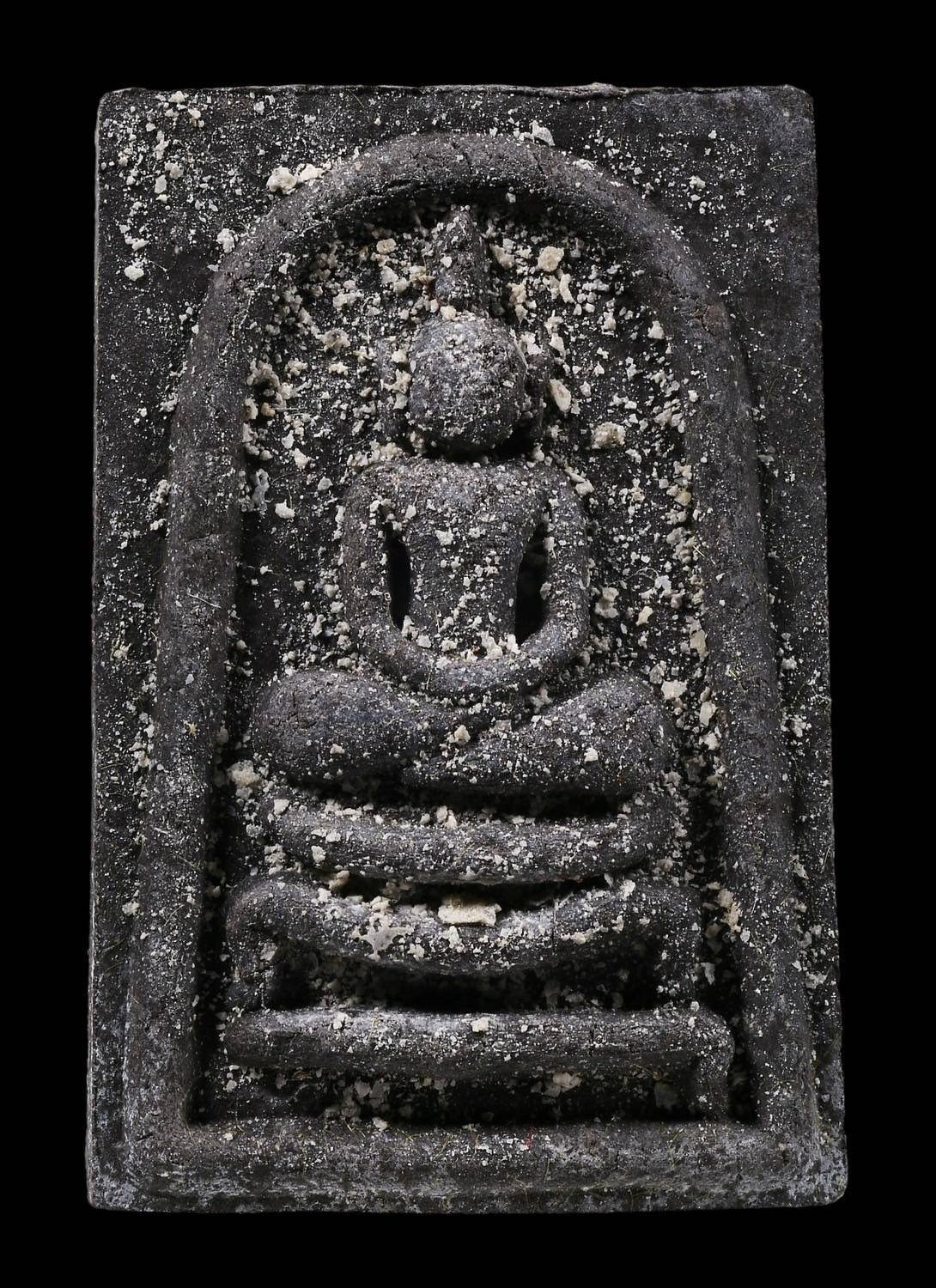 303589 พระผงชุดเนื้อนิลกาฬ  รุ่นเทิดพระเกียรติ  พิมพ์ย้อนยุค 9 ทรงพิมพ์  สมเด็จหลวงปู่โต๊ะ ปี 2540 วัดหัวลำโพง จ.กรุงเทพมหานคร