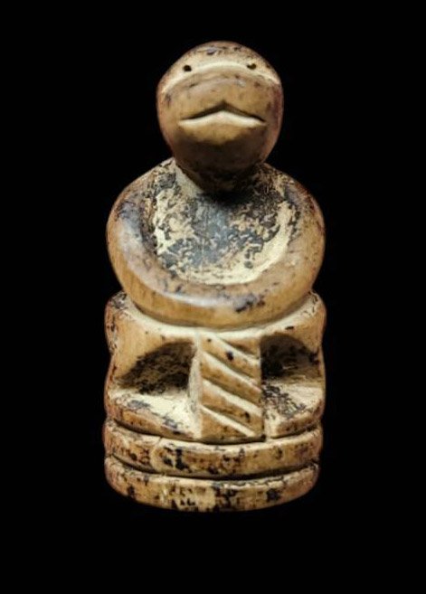 303650 ลิงจับหลักหลวงพ่อดิ่ง เนื้อไม้รักซ้อน พุทธศักราช2480-2495 วัดบางวัว จ.ฉะเชิงเทรา