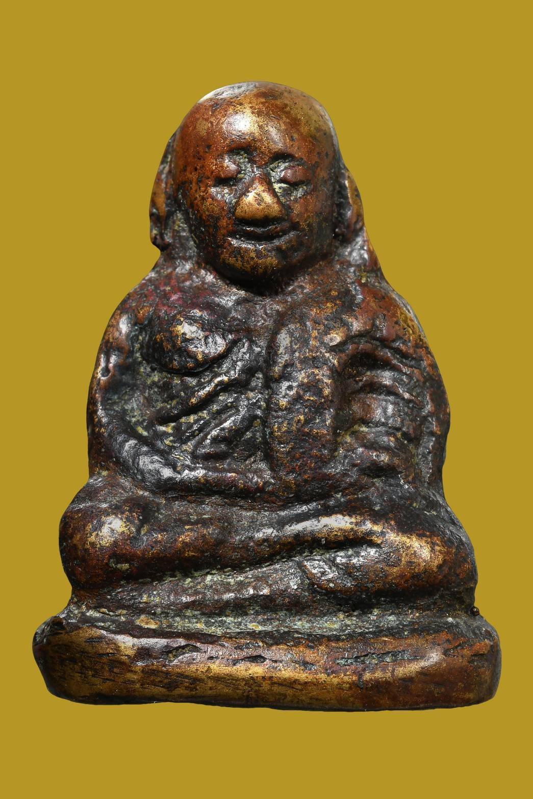 303791 รูปหล่อหลวงพ่อเงิน  วัดหิรัญญาราม  (วัดวังตะโก) จ.พิจิตร พิมพ์ขี้ตา สี่ชาย เนื้อโลหะผสม พ.ศ. 2451-2462