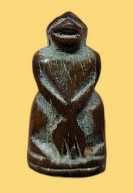 303866 ลิงแกะหลวงพ่อดิ่ง เนื้อไม้แกะ พุทธศักราช2480-2495 วัดบางวัว จ.ฉะเชิงเทรา