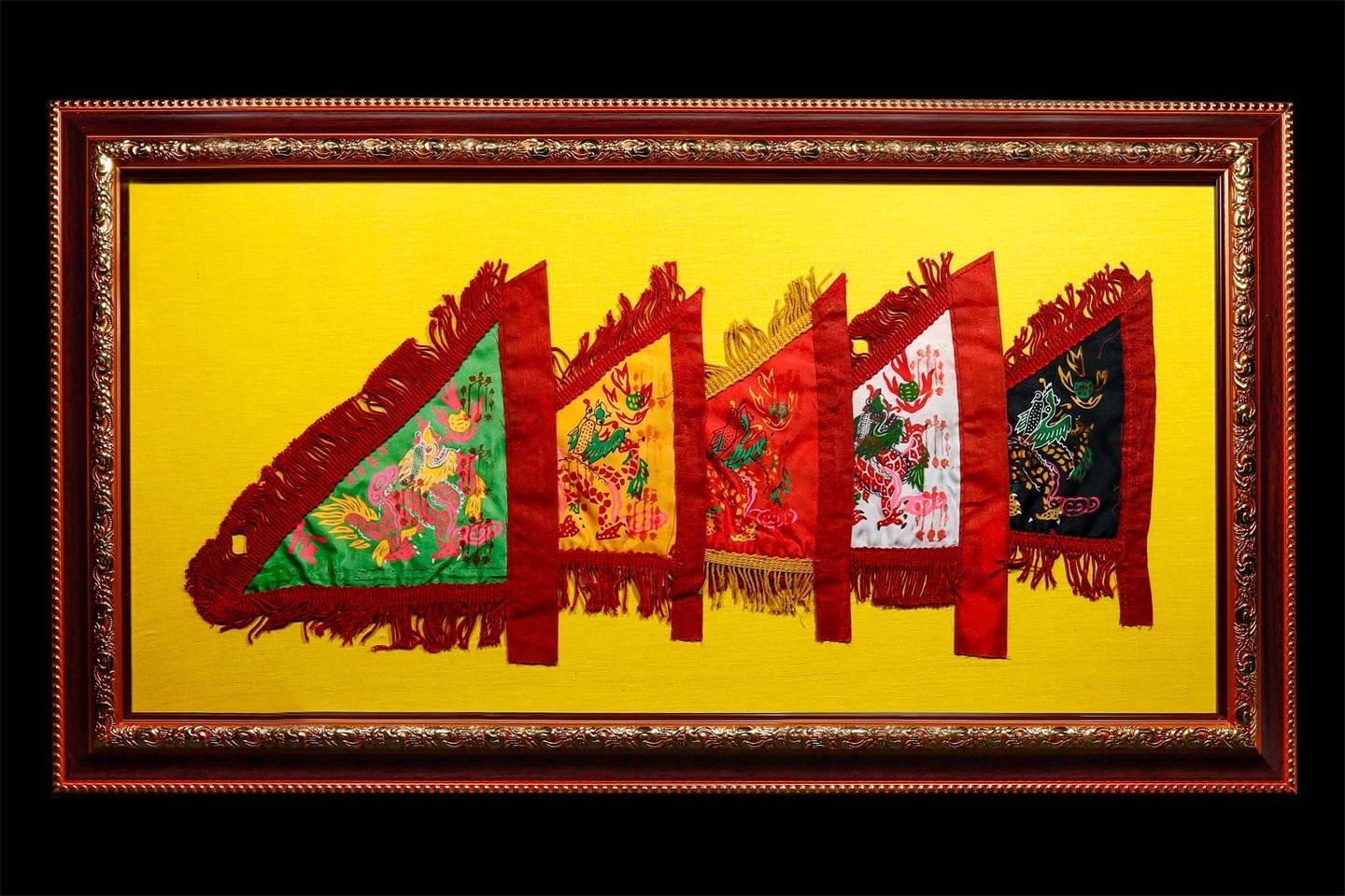 296744 ผ้ายันต์ฟ้าประทานพร 10กา หางสั้น เซียนแปะโรงสี วัดศาลเจ้า ปี2519 เนื้อพระผ้ายันต์ จ.ปทุมธานี