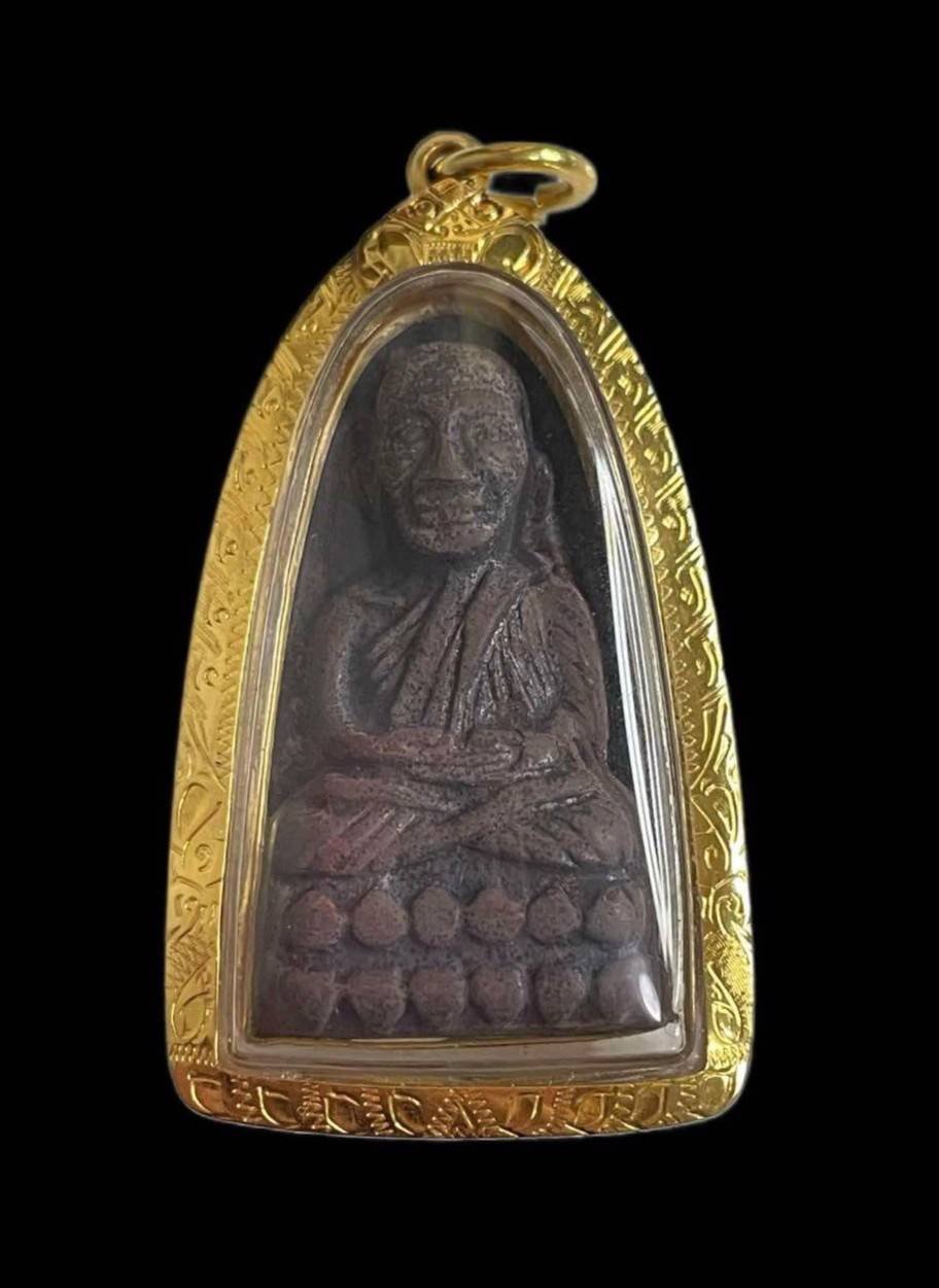 304018 เตารีดหลวงปู่ทวด วัดช้างให้ ปี 2505  พิมพ์ วอ จุด  จังหวัดปัตตานี