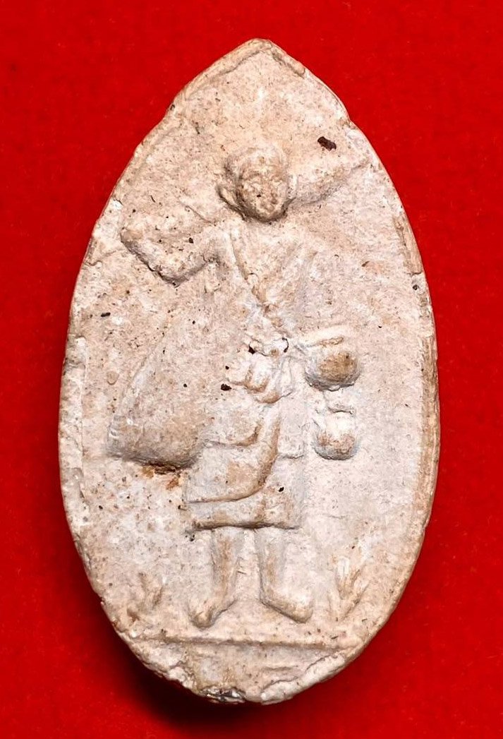 303950 หลวงปู่โต๊ะ  วัดประดู่ฉิมพลี  พิมพ์สิวลีทรงไข่  เนื้อเกสรแช่น้ำมนต์ ปี 2521 กทม.