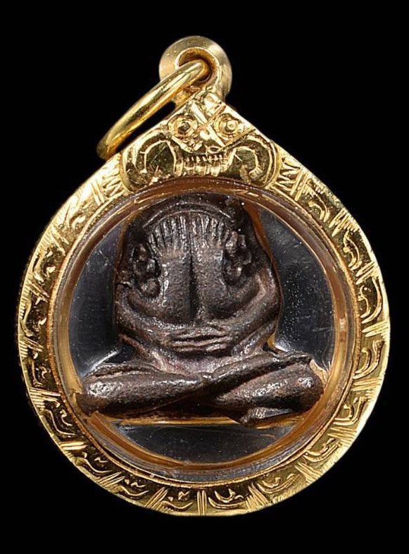 303994 พระปิดตาสารพัดดี หลวงพ่อเกษม เขมโก  เนื้อนวะ ปี 18 จ.ลำปาง