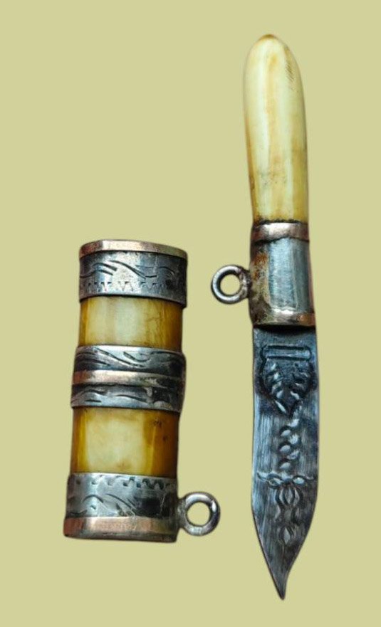 304035 มีดหมอสาริกา หลวงพ่อเดิม พุทธศักราช 2470-2494 วัดหนองโพ จ.นครสวรรค์