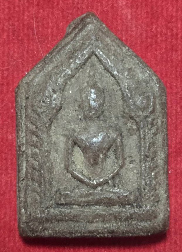 304088 พระขุนแผนอาจารย์ชุม ไชคีรี วัดมหาธาตุ ปี 2497 พิมพ์ใหญ่ เนื้อดินผสมผง จ.นครศรีธรรมราช