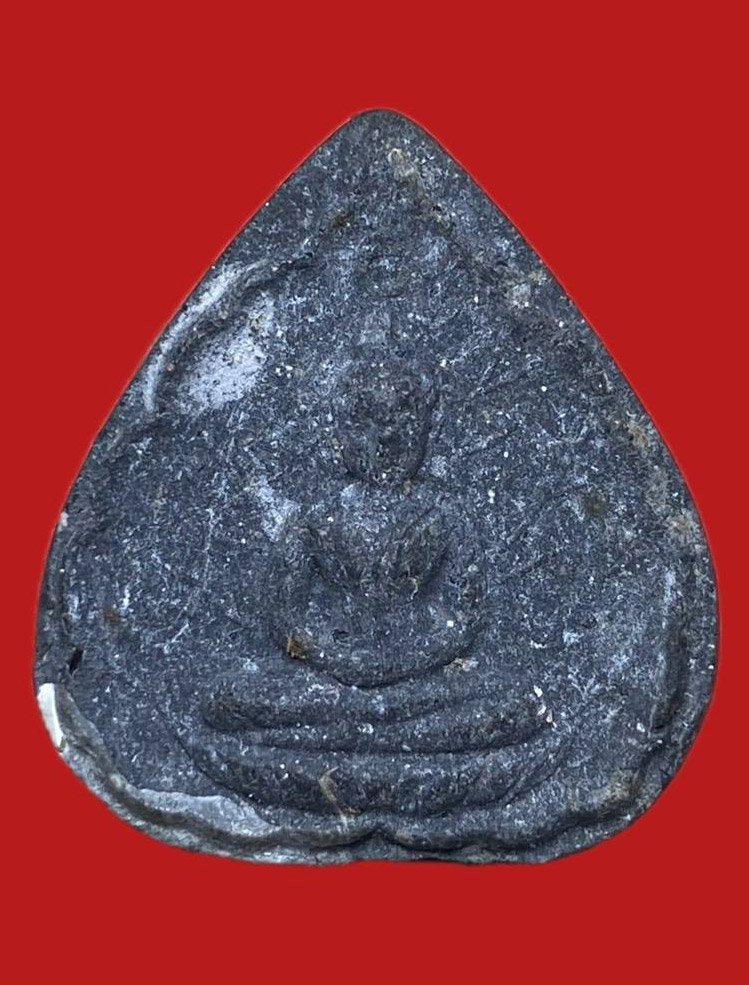 304173 พระผงหลวงปู่โต๊ะ  วัดประดู่ฉิมพลี  พระผงประจำวันเกิด  เนื้อใบลาน ปี2520 กทม.