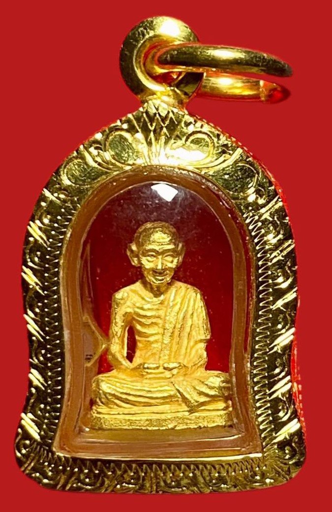 304224 หลวงพ่อเกษม  เขมโกสุสานไตรลักษณ์  รูปหล่อ ปี 2531  เนื้อทองคำ จ.ลำปาง