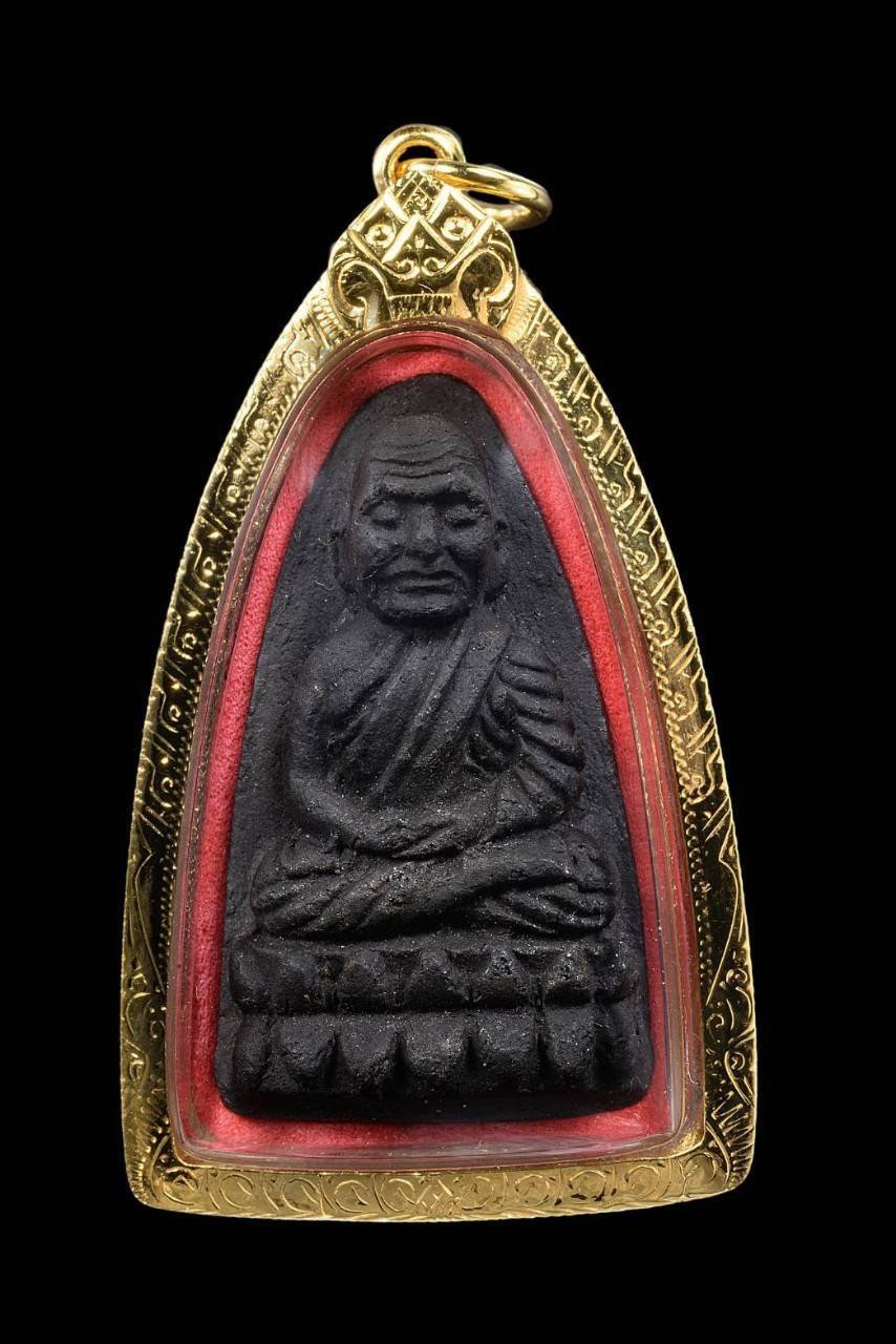  304300 พระหลวงปู่ทวดเนื้อว่าน  พิมพ์ใหญ่ วัดช้างให้  ปี 2524 จังหวัดปัตตานี