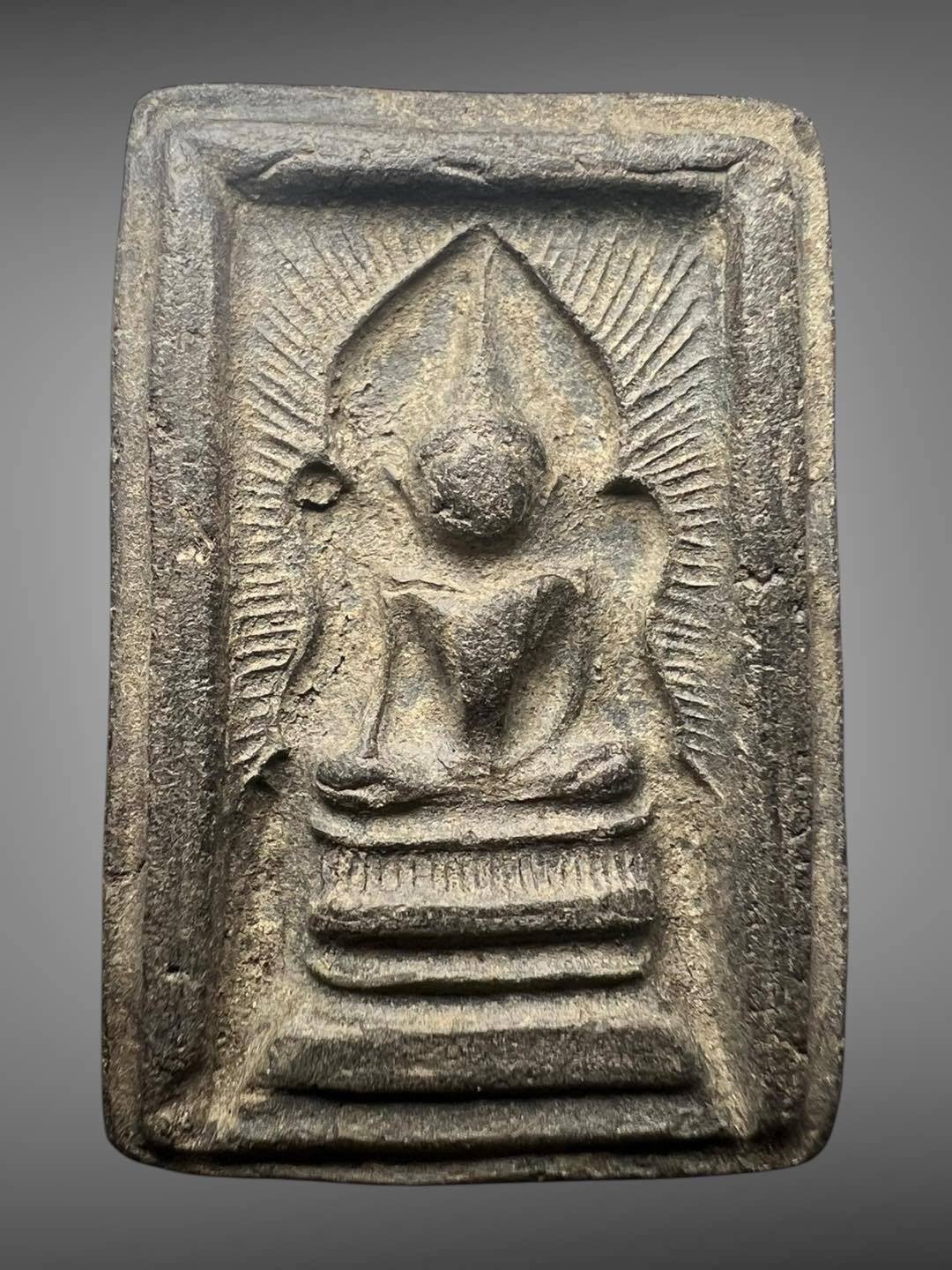 304311 สมเด็จแหวกม่าน  หลวงพ่อกวย  วัดโฆสิตาราม ปี2513   เนื้อผงใบลาน จ.ชัยนาท